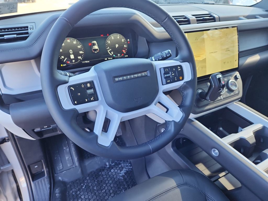 Used 2026 Land Rover Defender 110 X-Dynamic SE AWD/4WD image 14