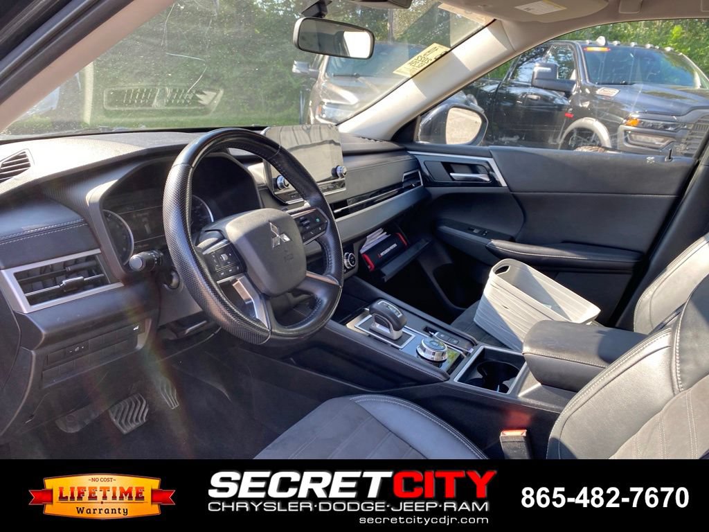 Used 2022 Mitsubishi Outlander SE AWD/4WD image 12