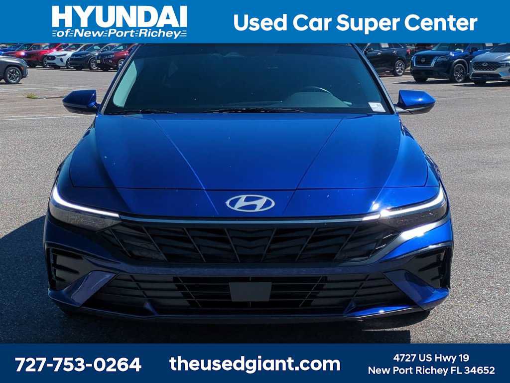Used 2025 Hyundai Elantra SEL FWD image 8
