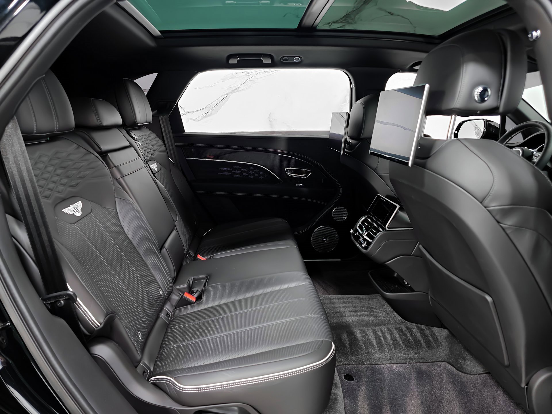 Used 2023 Bentley Bentayga Extended Wheelbase image 9