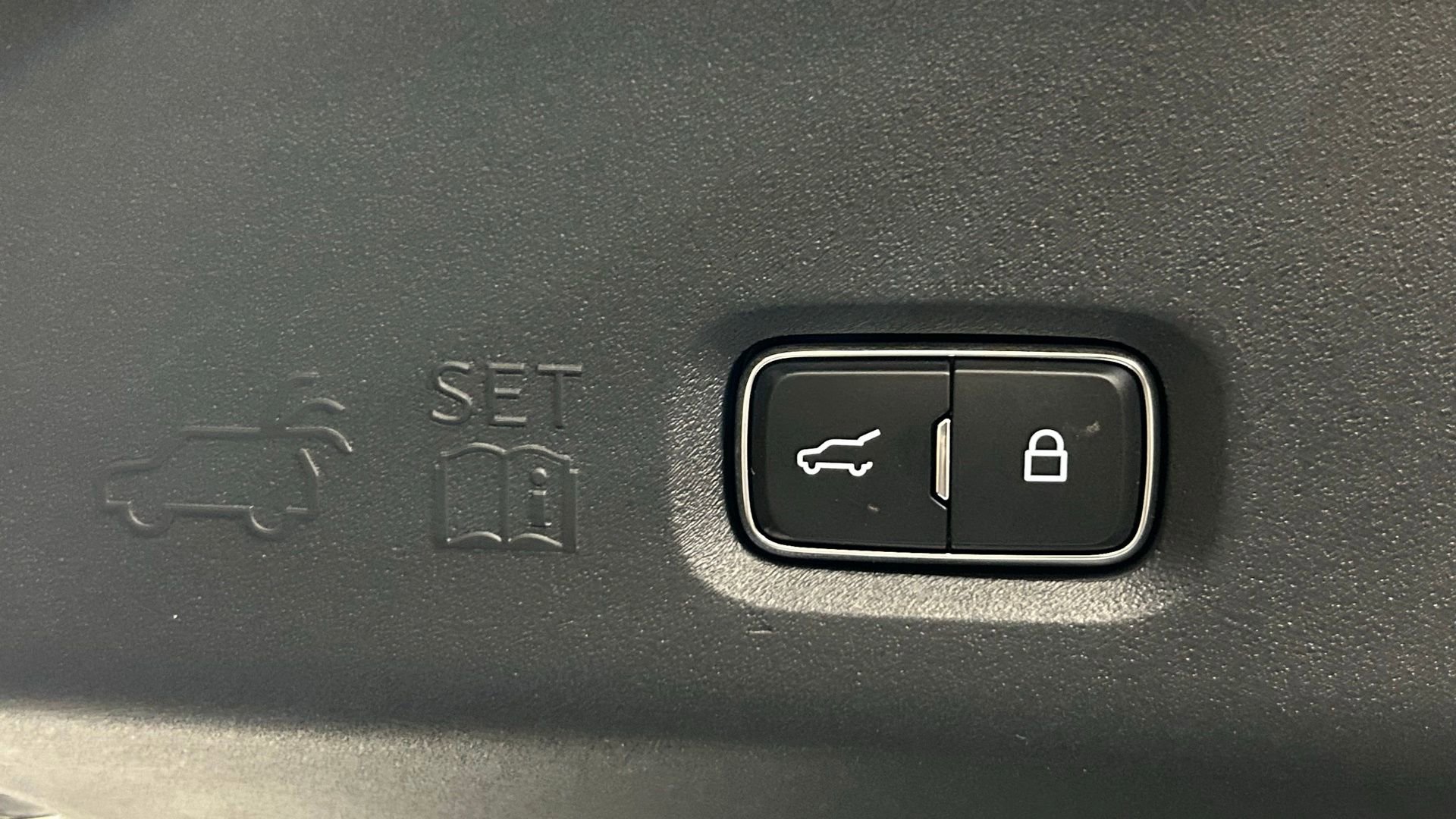 New 2026 Lincoln Navigator Premiere AWD/4WD image 30