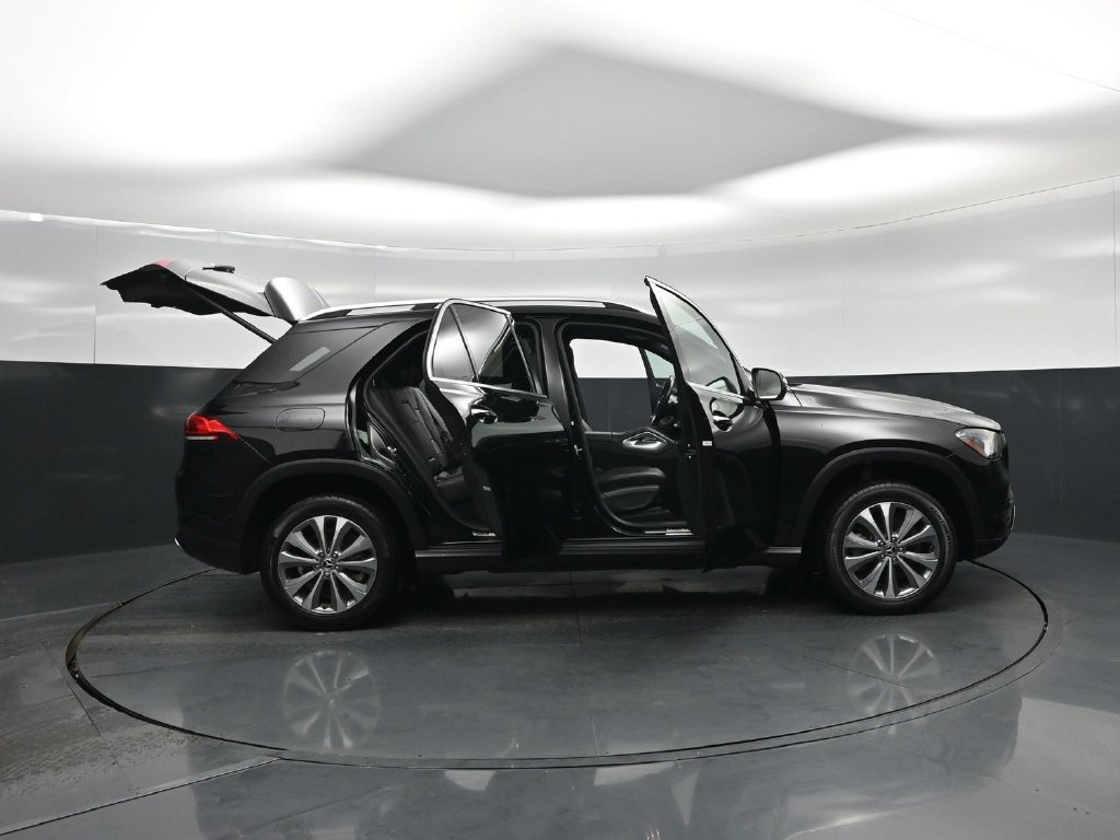 Used 2020 Mercedes-Benz GLE 350 w/ Premium Package image 4