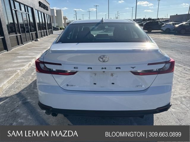 Used 2025 Toyota Camry SE image 10