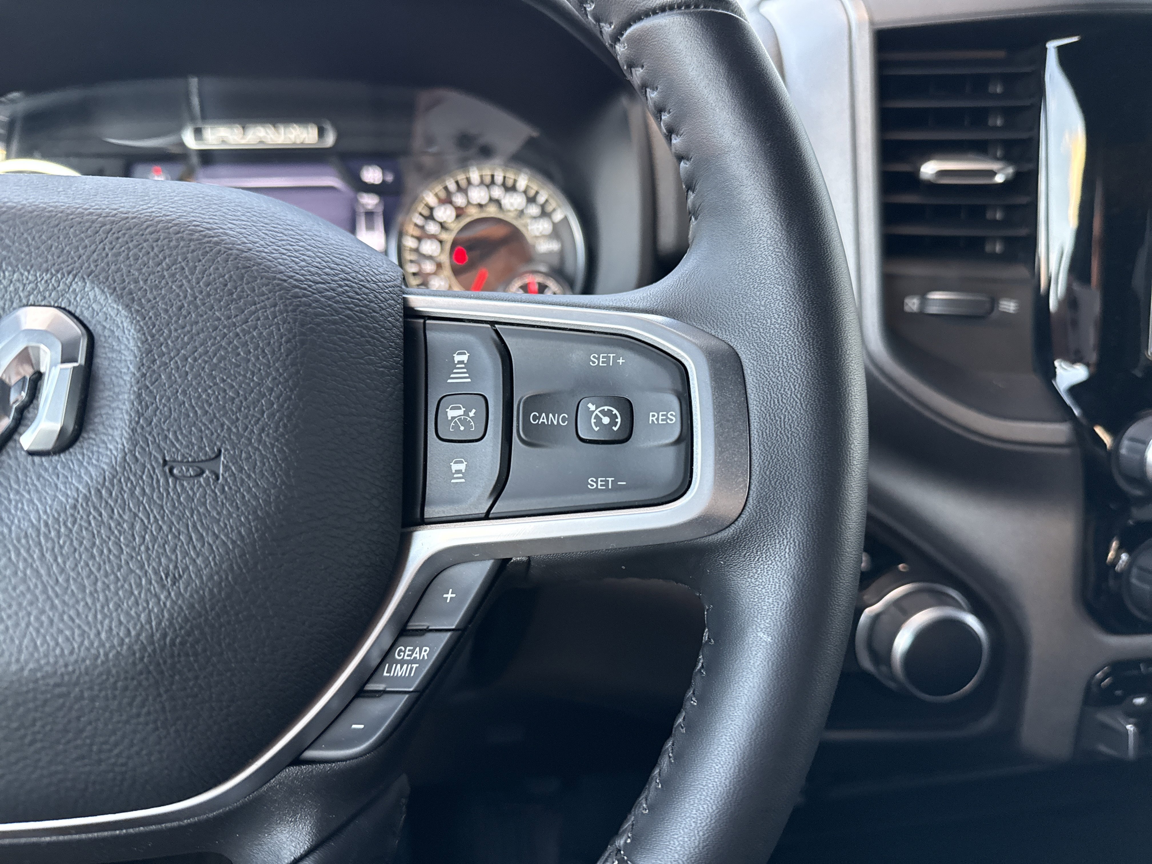 Used 2024 RAM 3500 Tradesman w/ Safety Group image 10