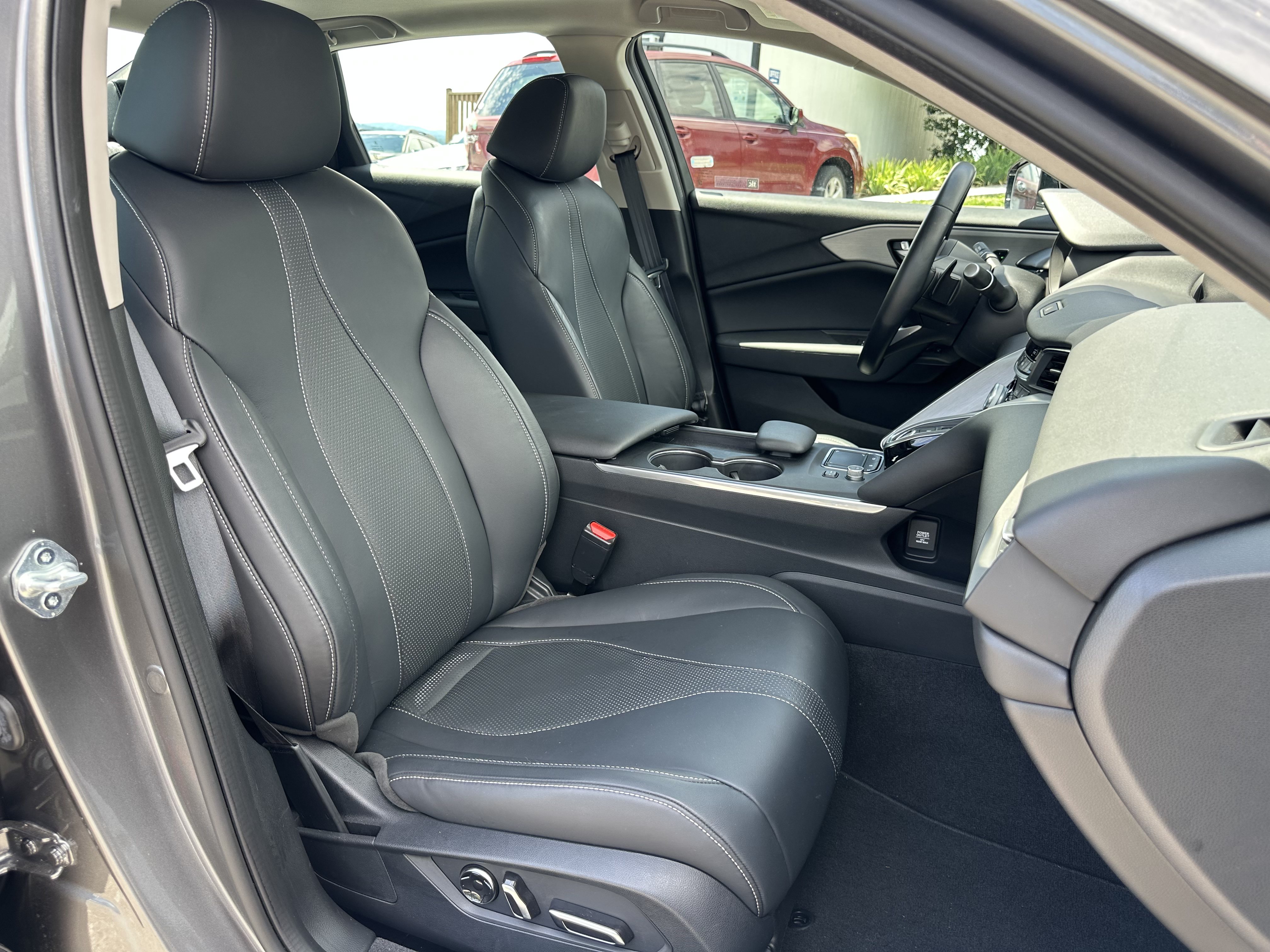Used 2025 Acura TLX w/ Technology Package FWD image 10