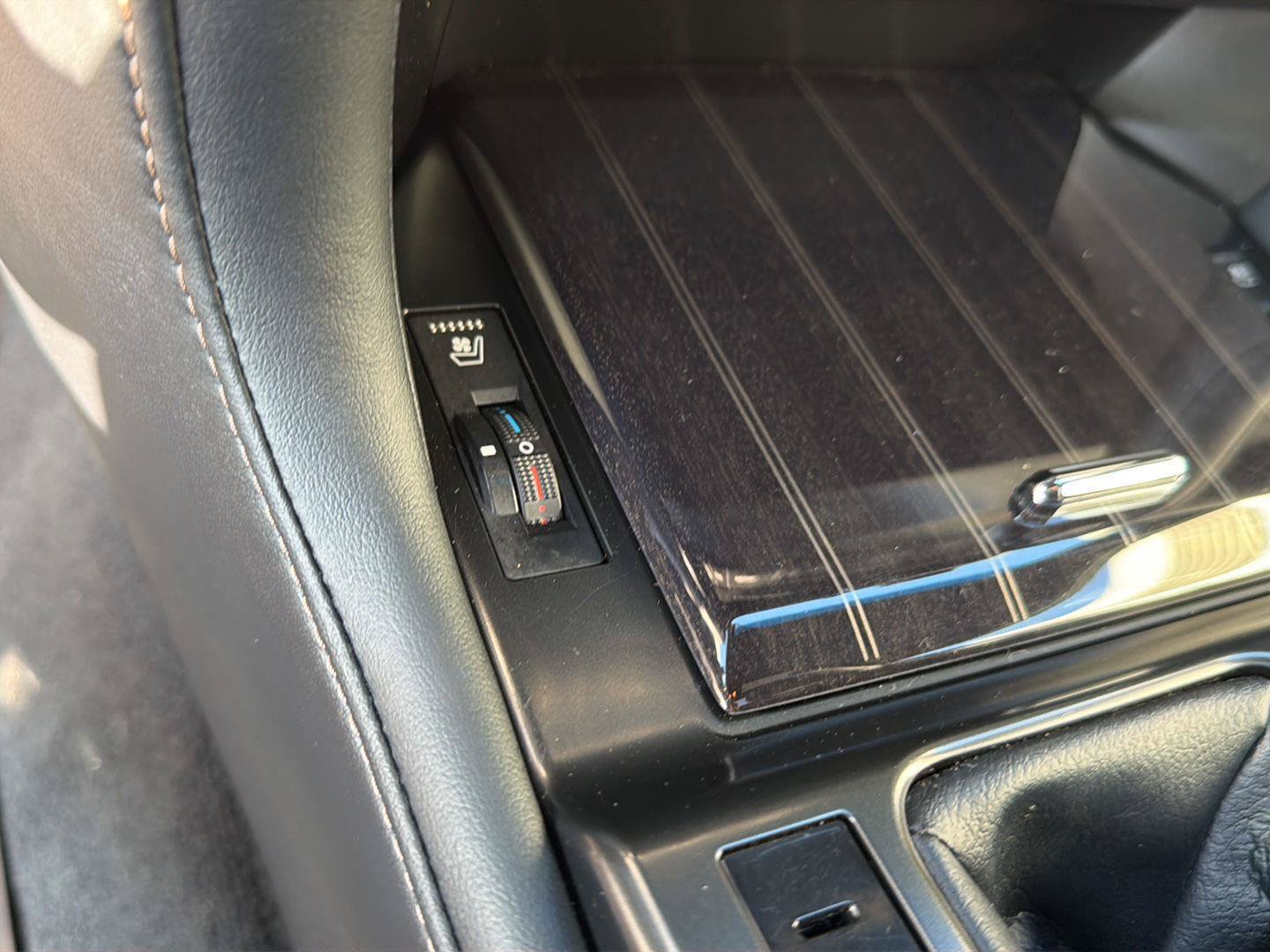 Certified 2023 Lexus GX 460 Premium AWD/4WD image 29