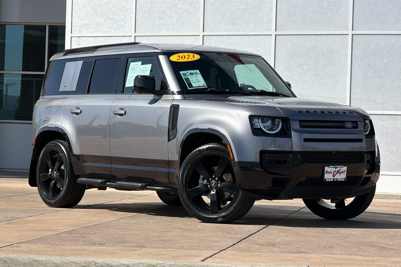 Used 2023 Land Rover Defender 110 S AWD/4WD image 2
