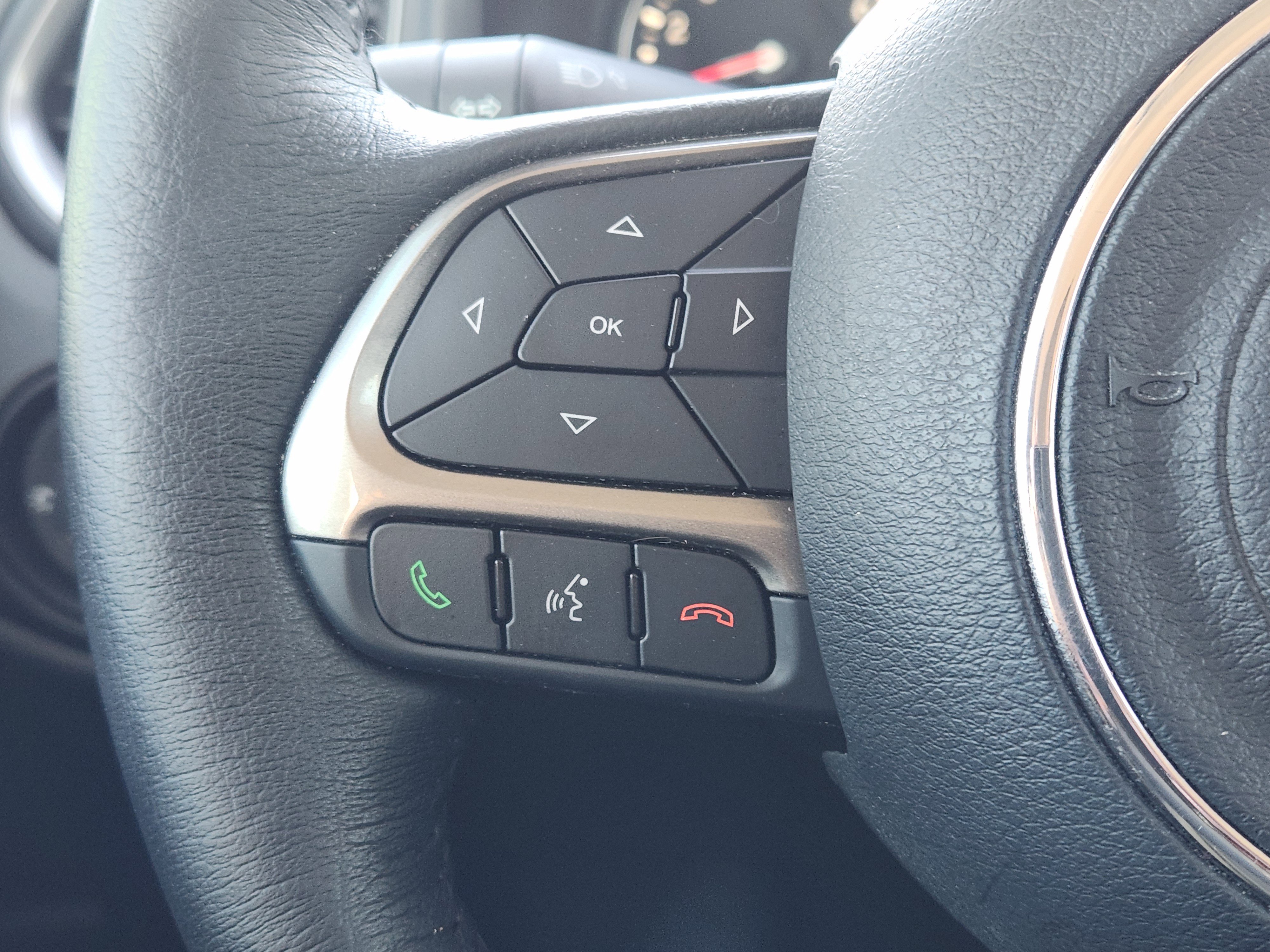 Used 2022 Jeep Renegade Limited image 28