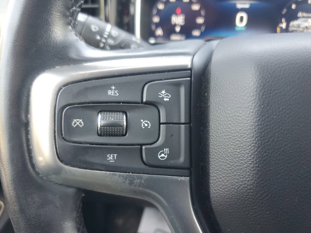 Used 2023 Chevrolet Silverado 1500 LT AWD/4WD image 25