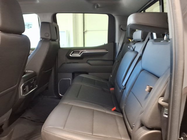 Used 2025 Chevrolet Silverado 1500 LTZ AWD/4WD image 13