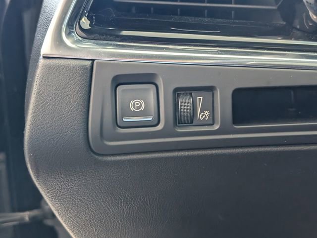 Used 2020 Cadillac XT6 Premium Luxury image 25