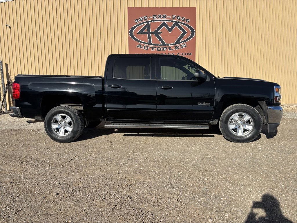 Used 2018 Chevrolet Silverado 1500 LT w/ LT Eassist Package image 8