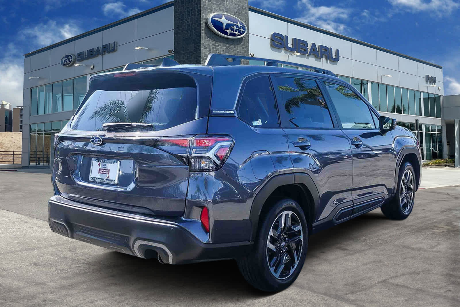 Certified 2025 Subaru Forester Limited image 2