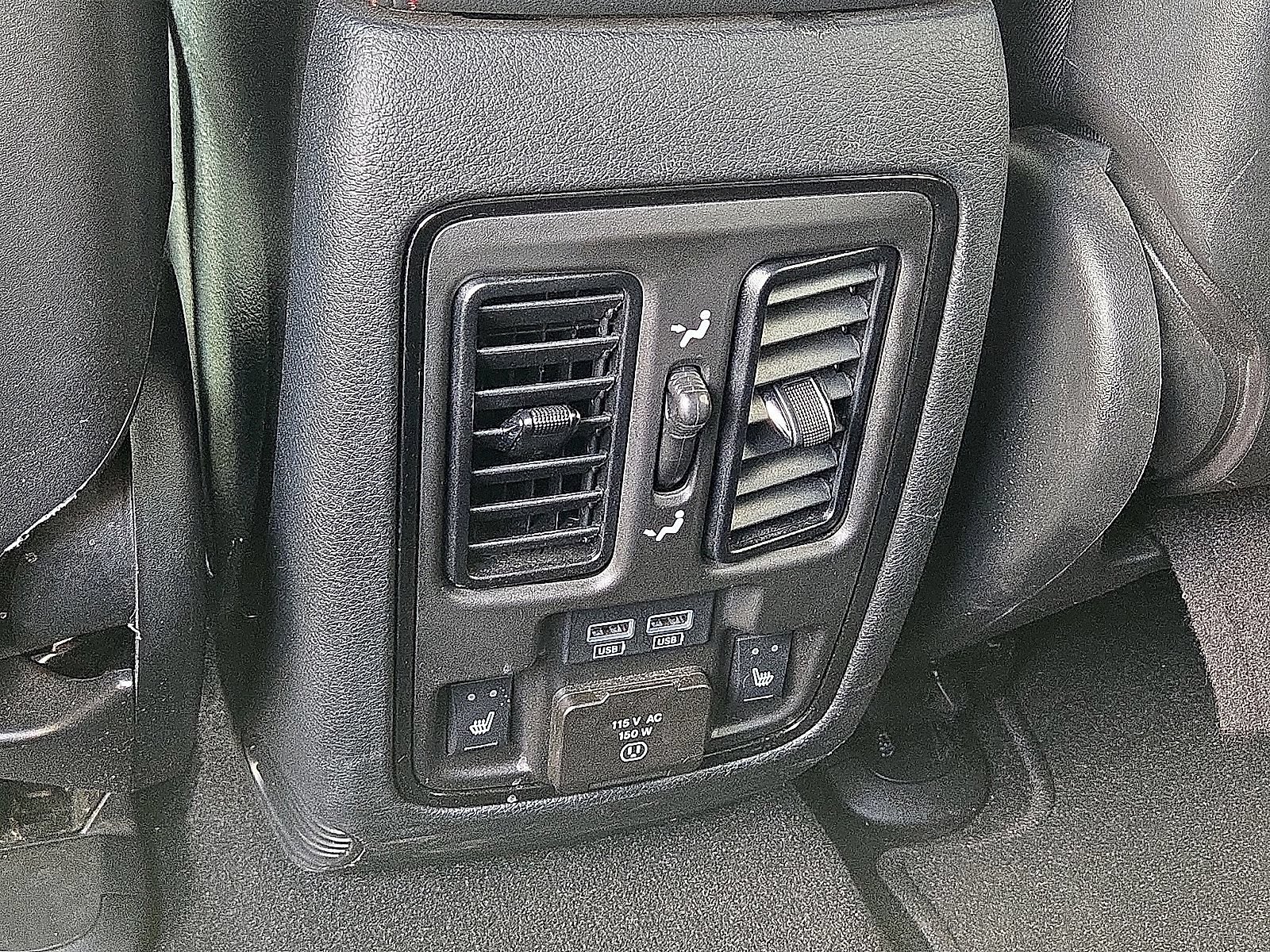 Used 2025 Dodge Durango GT AWD/4WD image 17