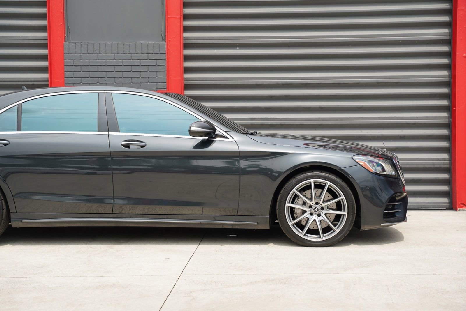 Used 2019 Mercedes-Benz S 560 Sedan image 4