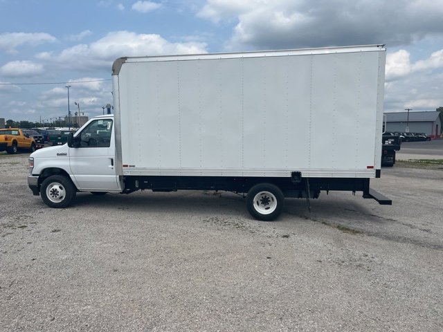 New 2025 Ford E-450 and Econoline 450 Super Duty w/ Power Equipment Group image 11