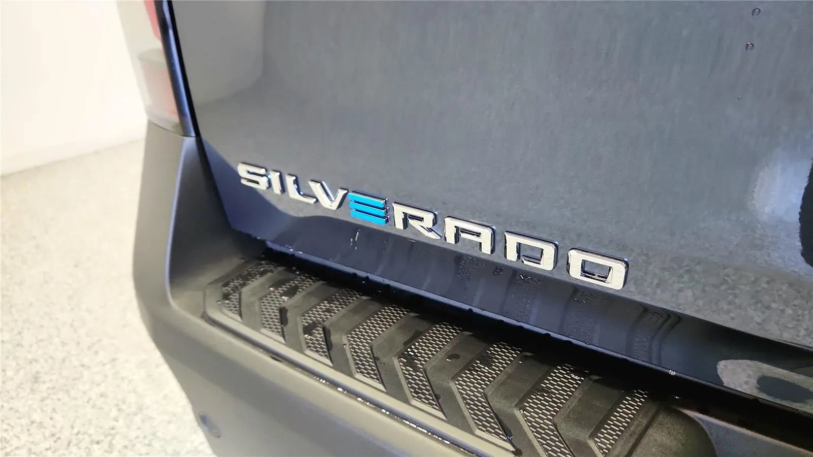 New 2026 Chevrolet Silverado EV LT w/ Plus Package image 17