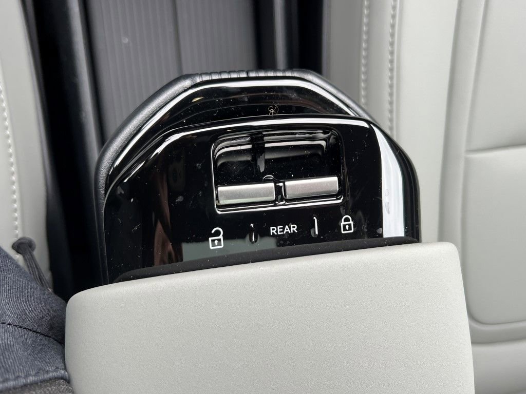 New 2026 Volvo EX30 Plus w/ Protection Package image 22