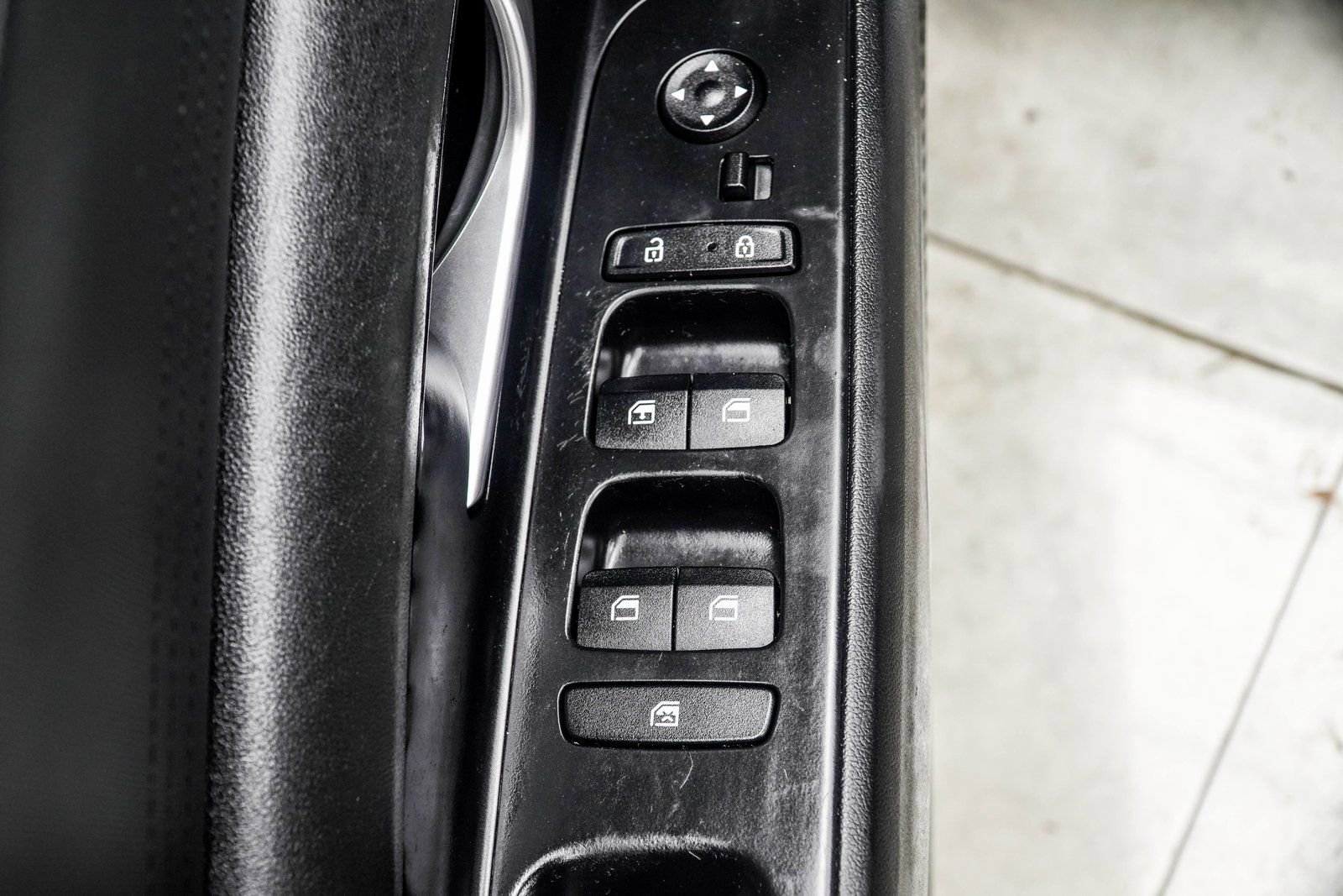 Used 2021 Hyundai Elantra SE image 28