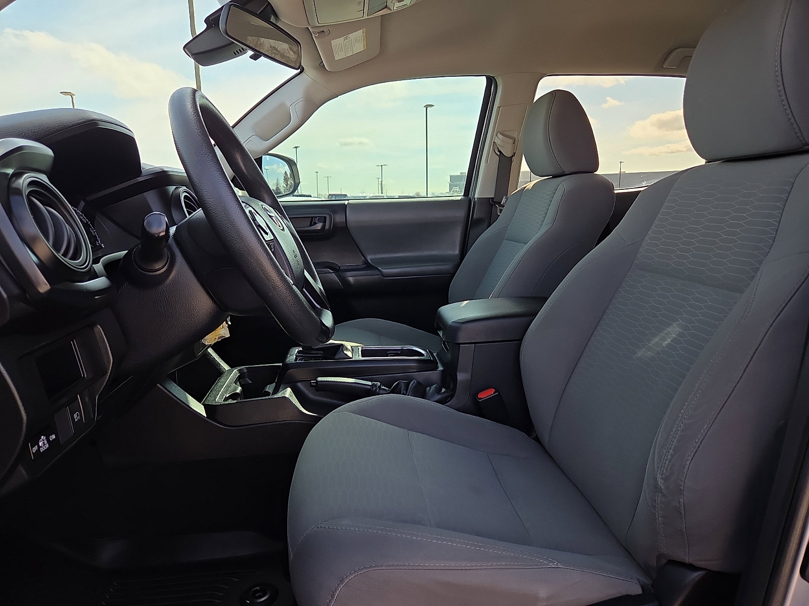 Used 2019 Toyota Tacoma SR w/ SR Convenience Package image 15