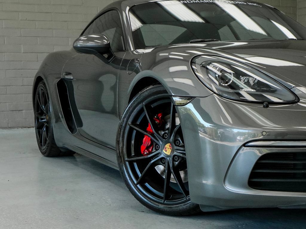 Used 2018 Porsche 718 Cayman RWD image 8