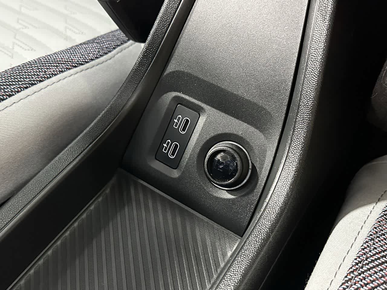 Certified 2025 MINI Cooper S image 22