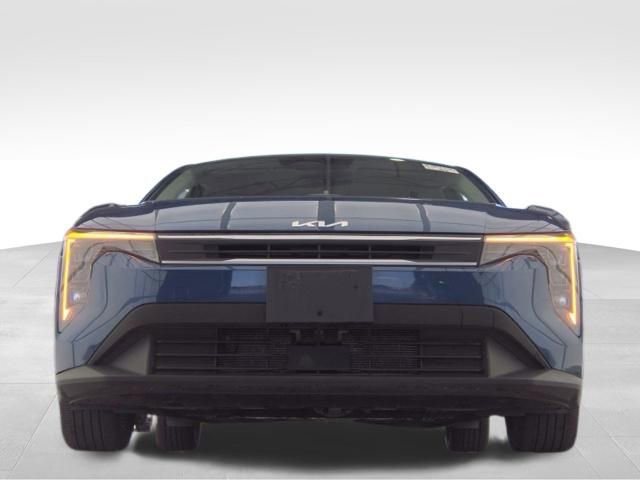 Used 2025 Kia K4 FWD image 3