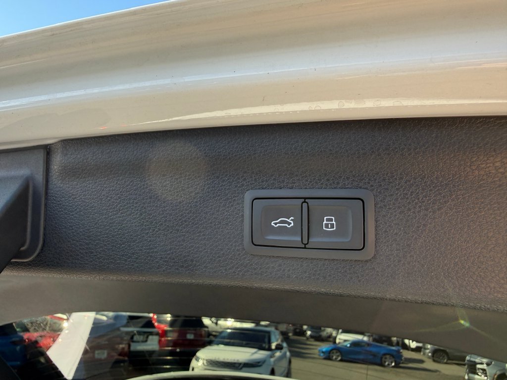 Used 2022 Audi Q3 2.0T Premium w/ Convenience Package AWD/4WD image 30