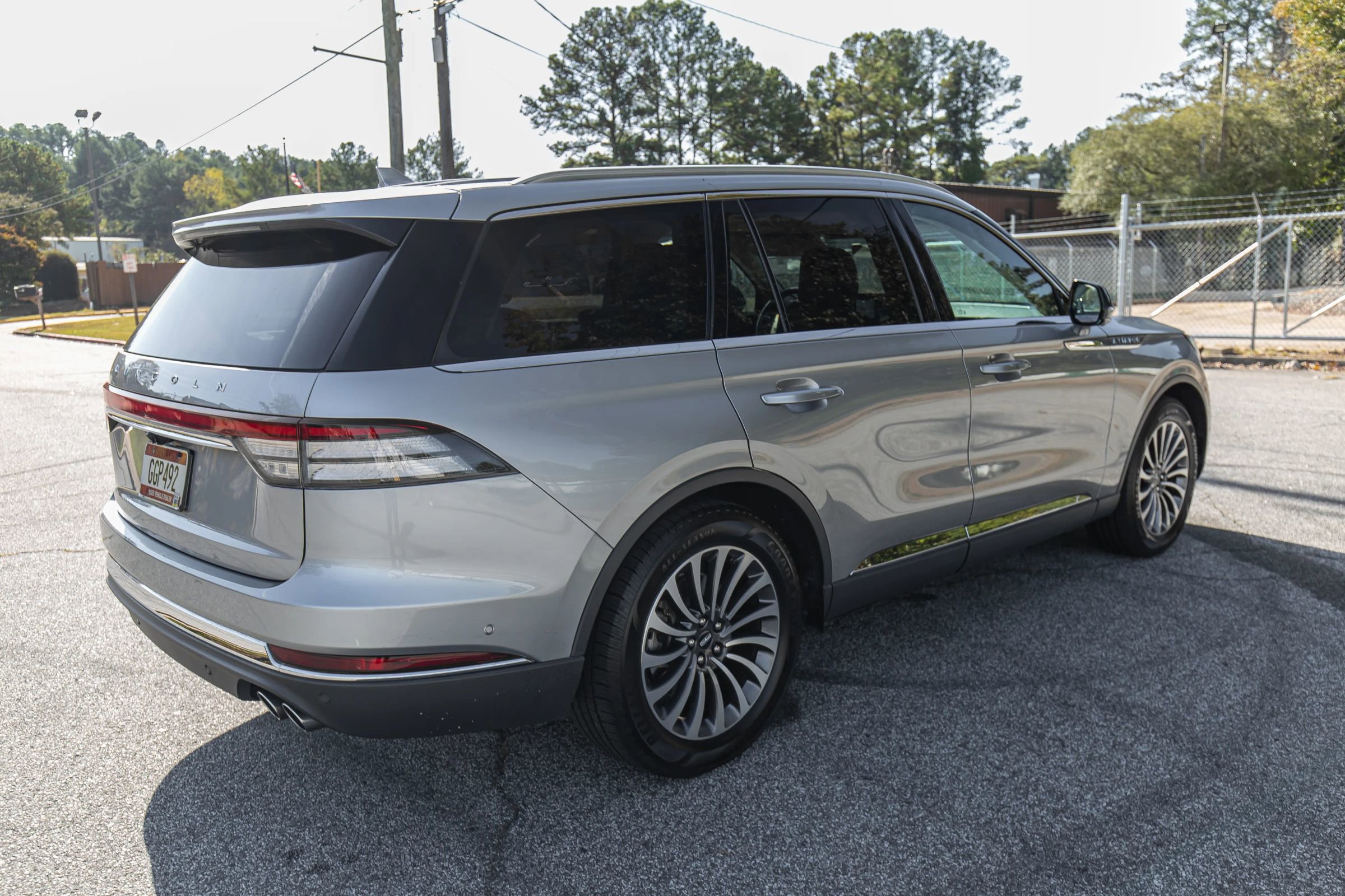 Used 2020 Lincoln Aviator Reserve w/ Equipment Group 201A image 12
