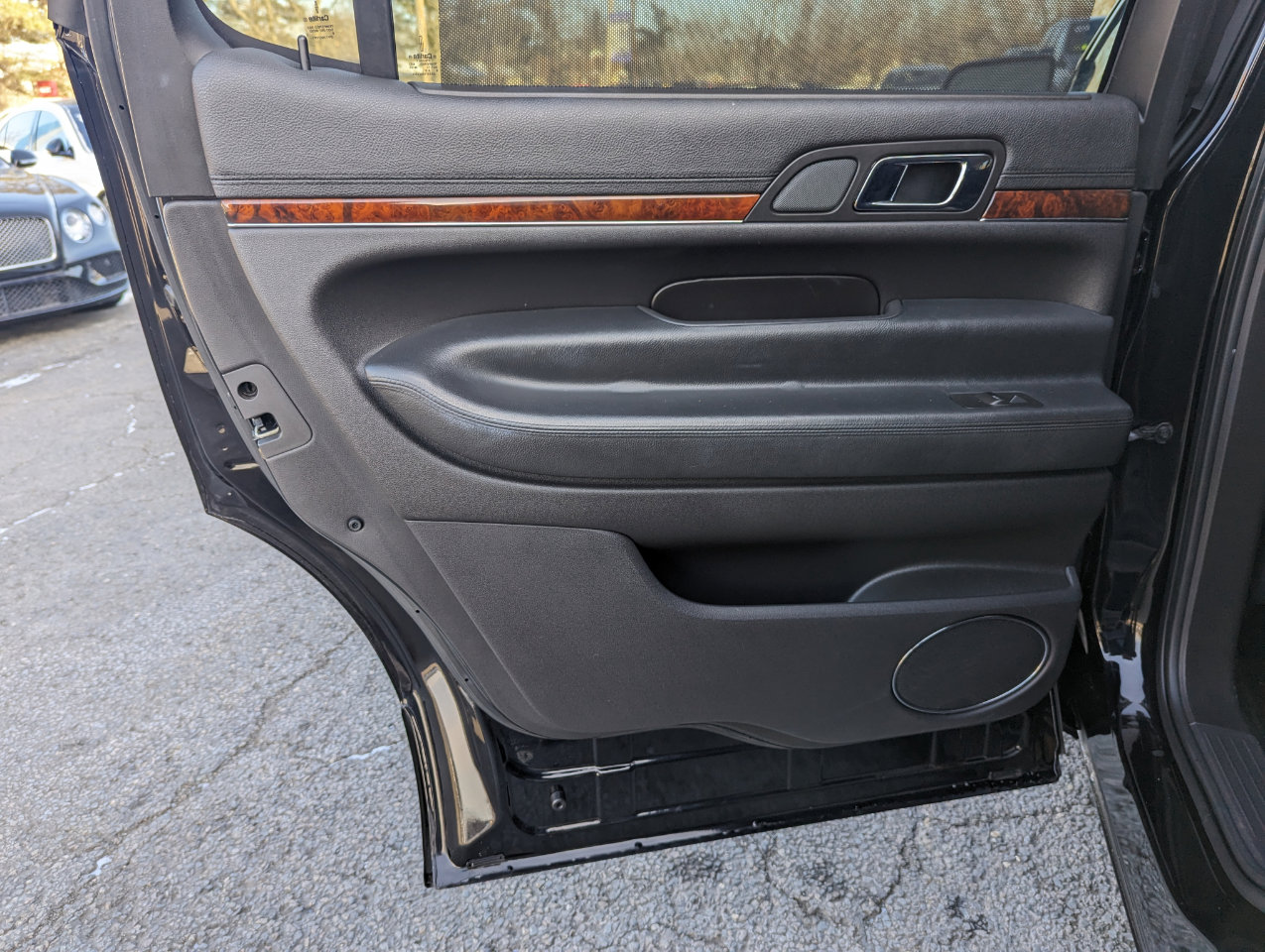 Used 2019 Lincoln MKT AWD image 33