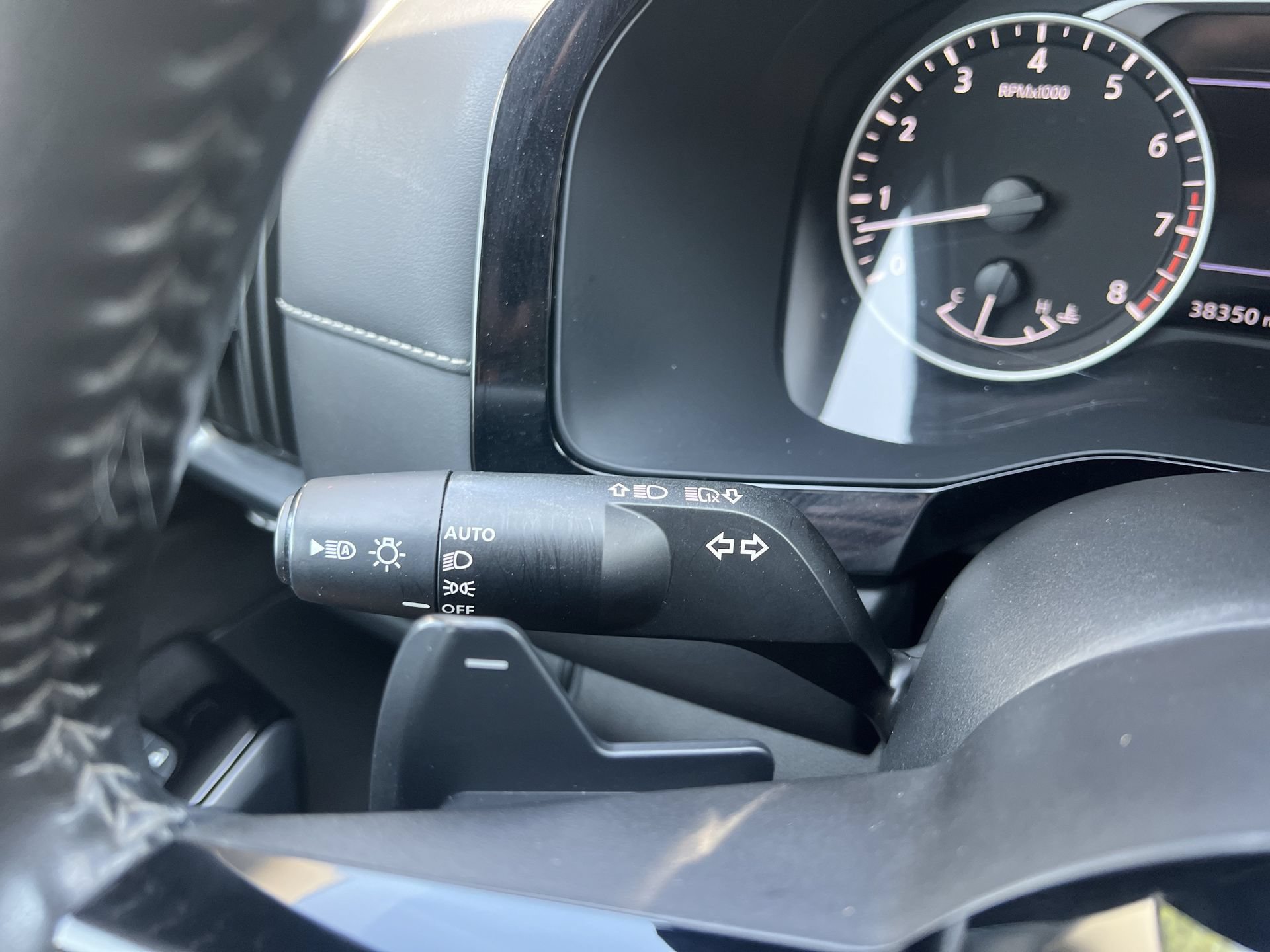 Used 2024 Nissan Pathfinder SL AWD/4WD image 10