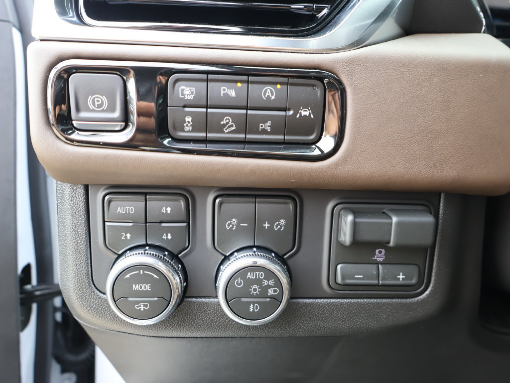 New 2026 GMC Yukon XL Denali Ultimate AWD/4WD image 13