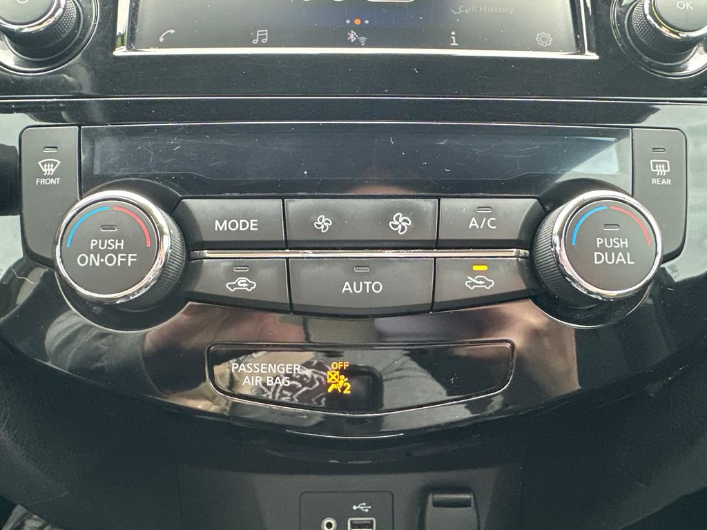 Used 2019 Nissan Rogue SV image 27