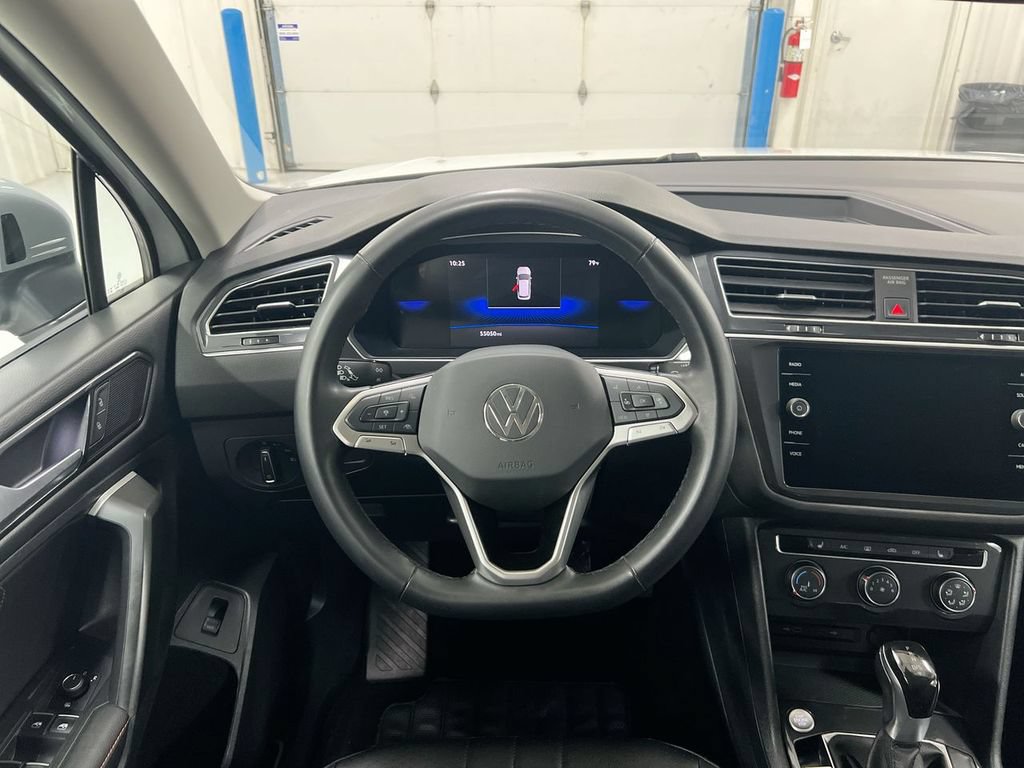 Used 2024 Volkswagen Tiguan SE AWD/4WD image 11