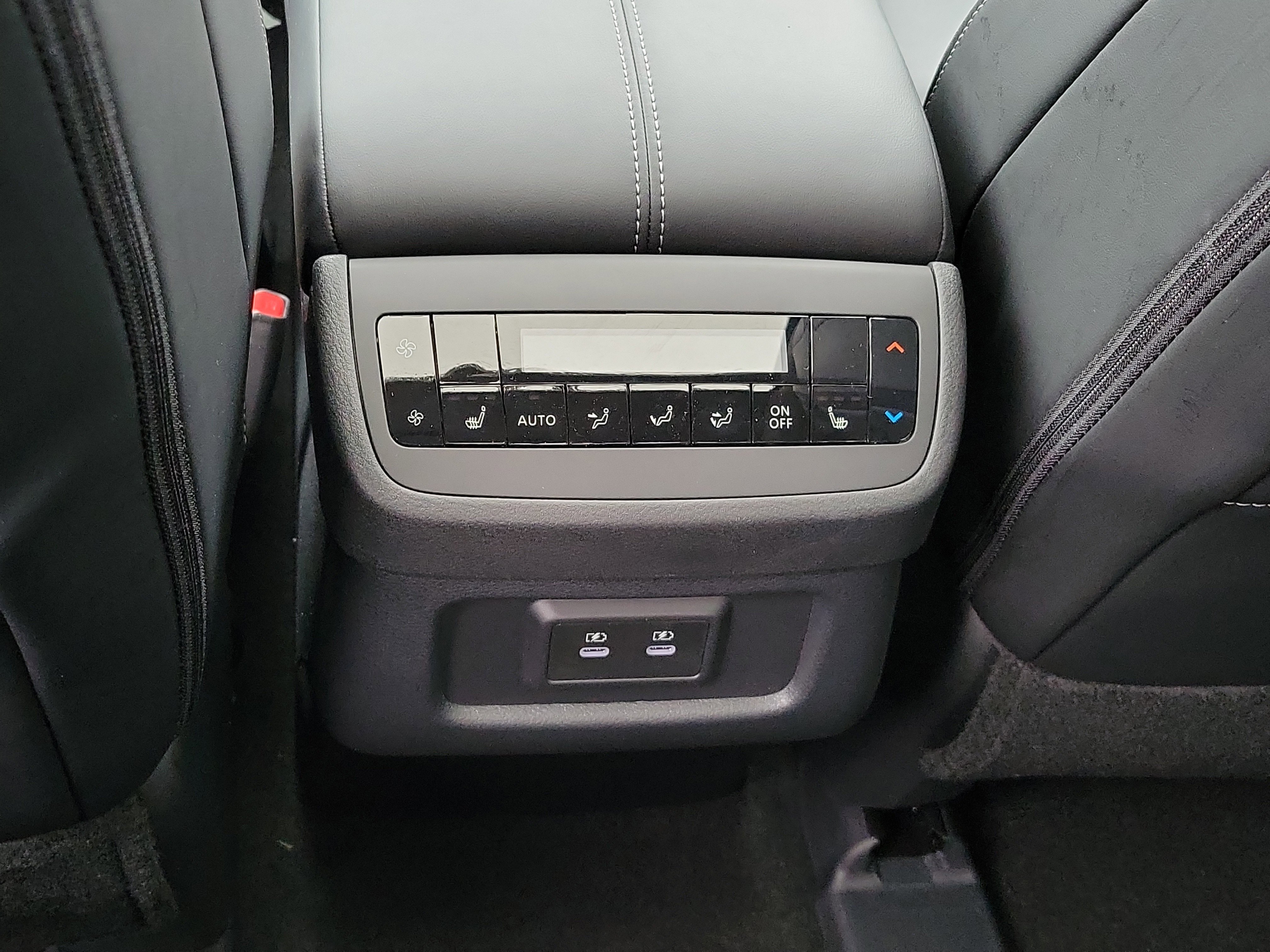 New 2026 Nissan Pathfinder SL w/ SL Premium Package image 28