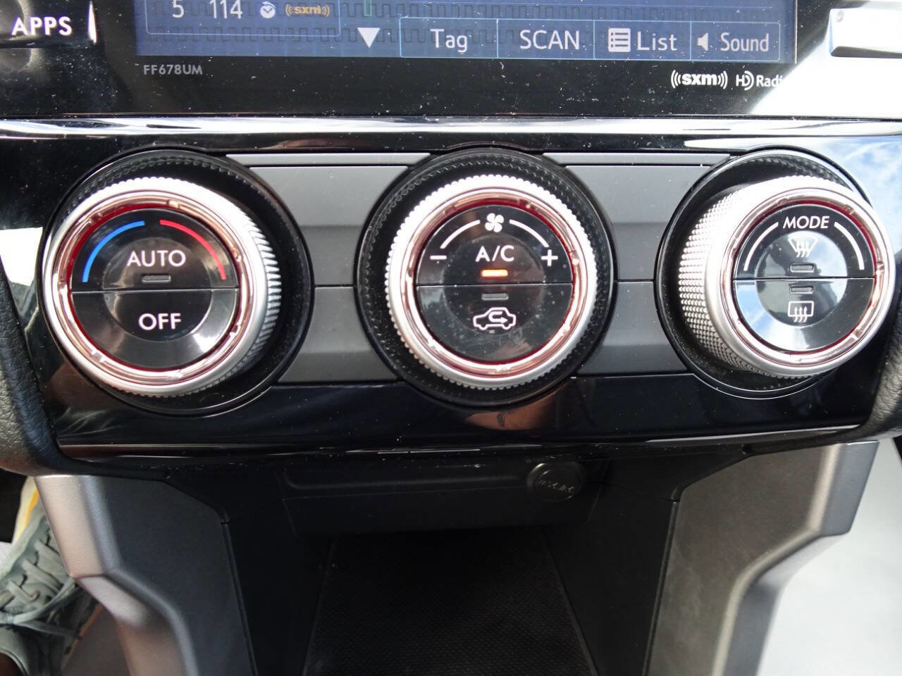 Used 2017 Subaru Forester 2.5i Limited w/ Popular Package #2 image 24