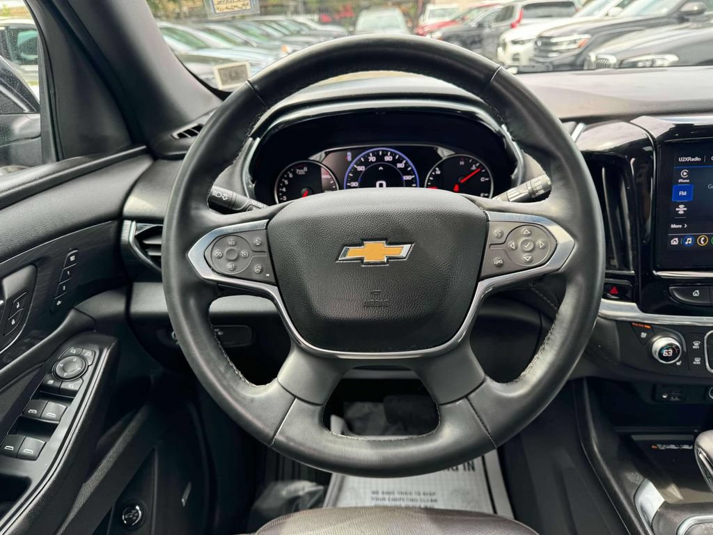 Used 2023 Chevrolet Traverse High Country AWD/4WD image 16
