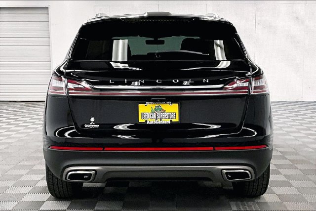Used 2023 Lincoln Nautilus Reserve w/ Monochromatic Package FWD image 5