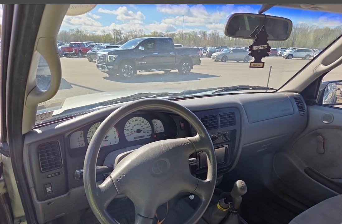 Used 2002 Toyota Tacoma 4x4 Xtracab image 4