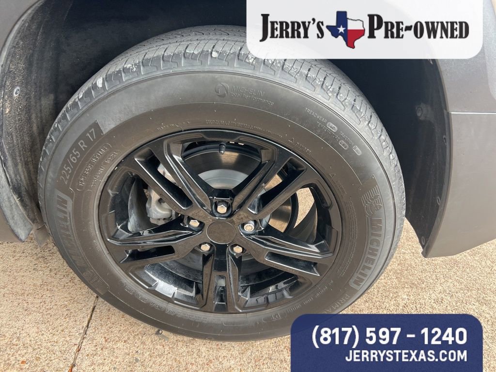 Used 2022 GMC Terrain SLE w/ Driver Convenience Package image 6