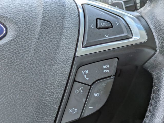 Used 2016 Ford Edge Titanium FWD image 25