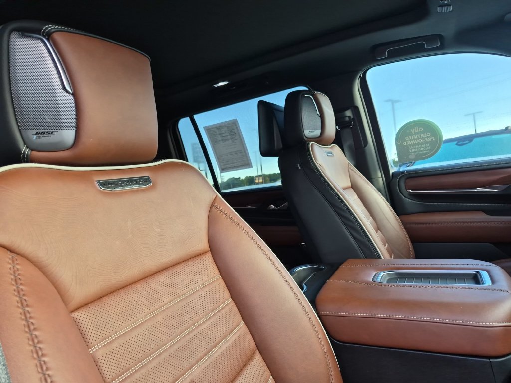 Used 2024 GMC Yukon XL Denali Ultimate AWD/4WD image 35