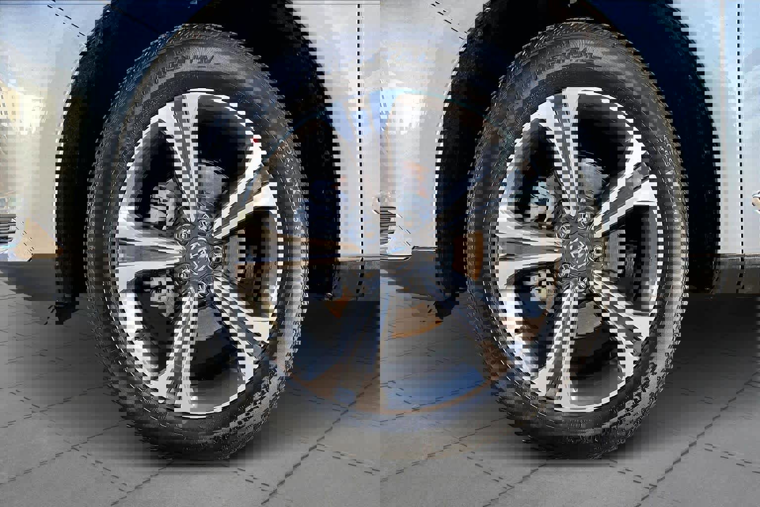 Used 2025 Acura RDX SH-AWD w/ Technology Package image 11