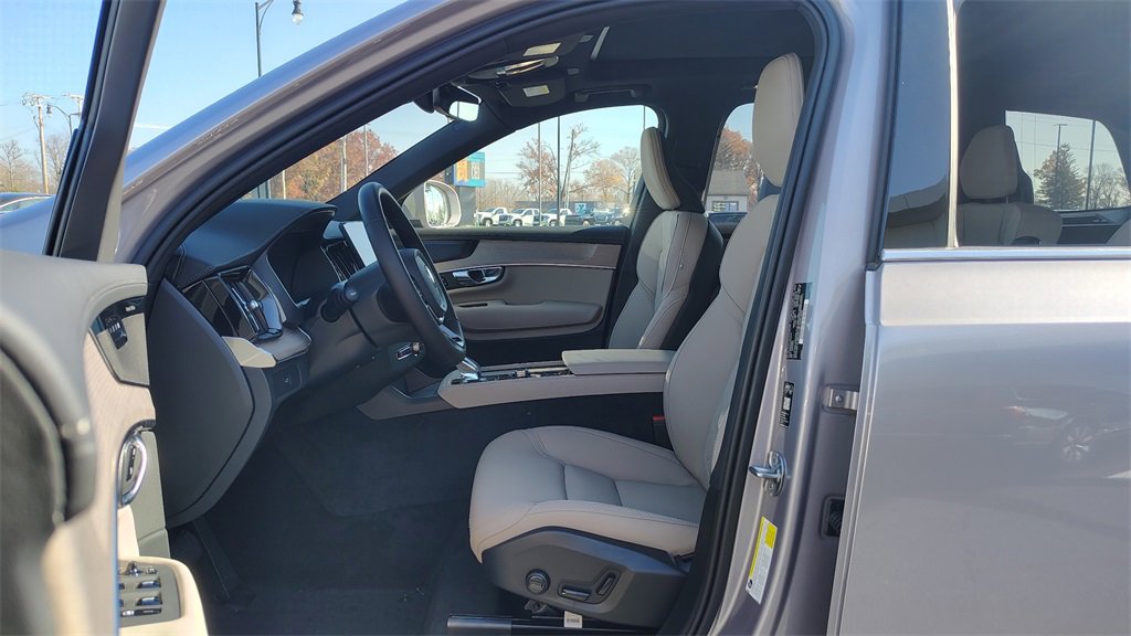 New 2026 Volvo XC90 B6 Plus image 7