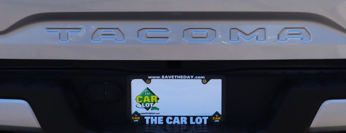 Used 2021 Toyota Tacoma TRD Off-Road w/ Technology Package AWD/4WD image 21