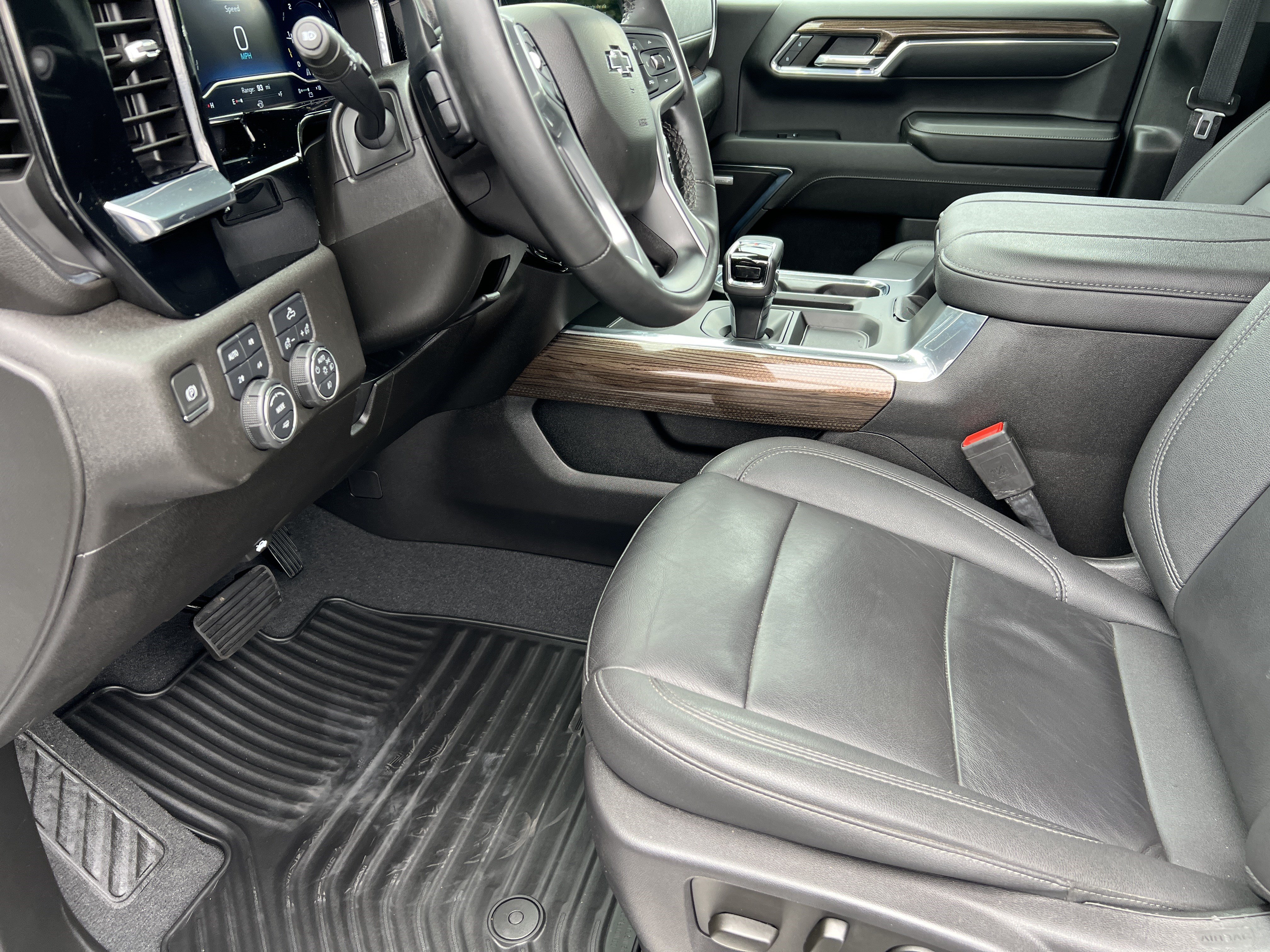 Used 2024 Chevrolet Silverado 1500 RST AWD/4WD image 17