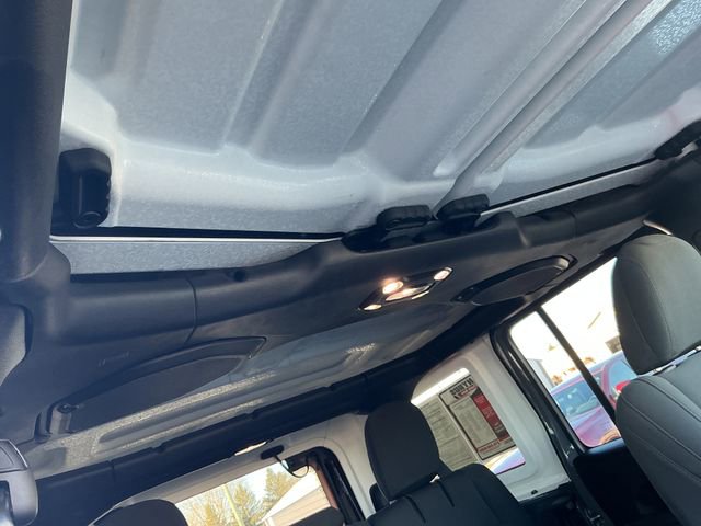 Used 2021 Jeep Wrangler Unlimited Rubicon 4xe w/ Cold Weather Group AWD/4WD image 45