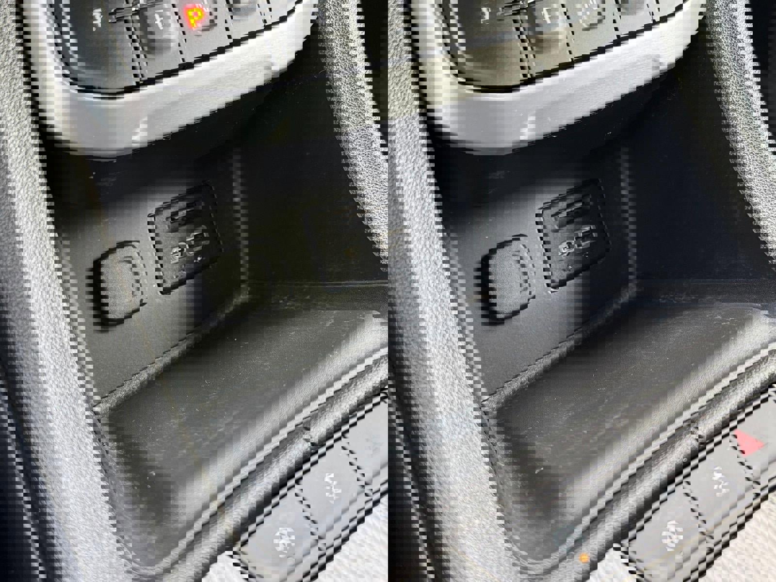 Used 2023 GMC Acadia SLT w/ Elevation Edition image 15