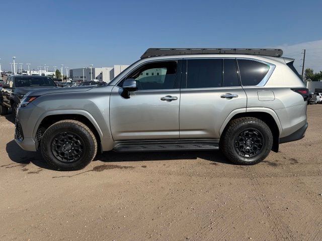 Used 2024 Lexus LX 600 4WD w/ Luxury Package image 2