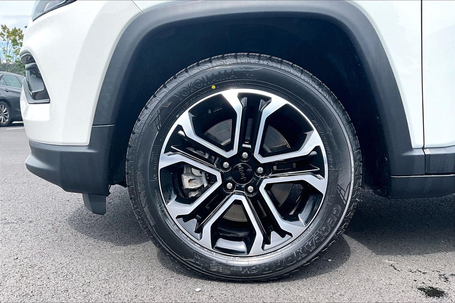 Used 2023 Jeep Compass Limited AWD/4WD image 9